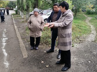 Олег Шаронов провел выездную встречу с жителями